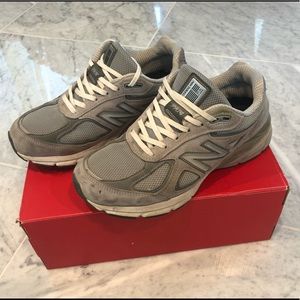 New Balance 990 v4 size 7.5 Women’s